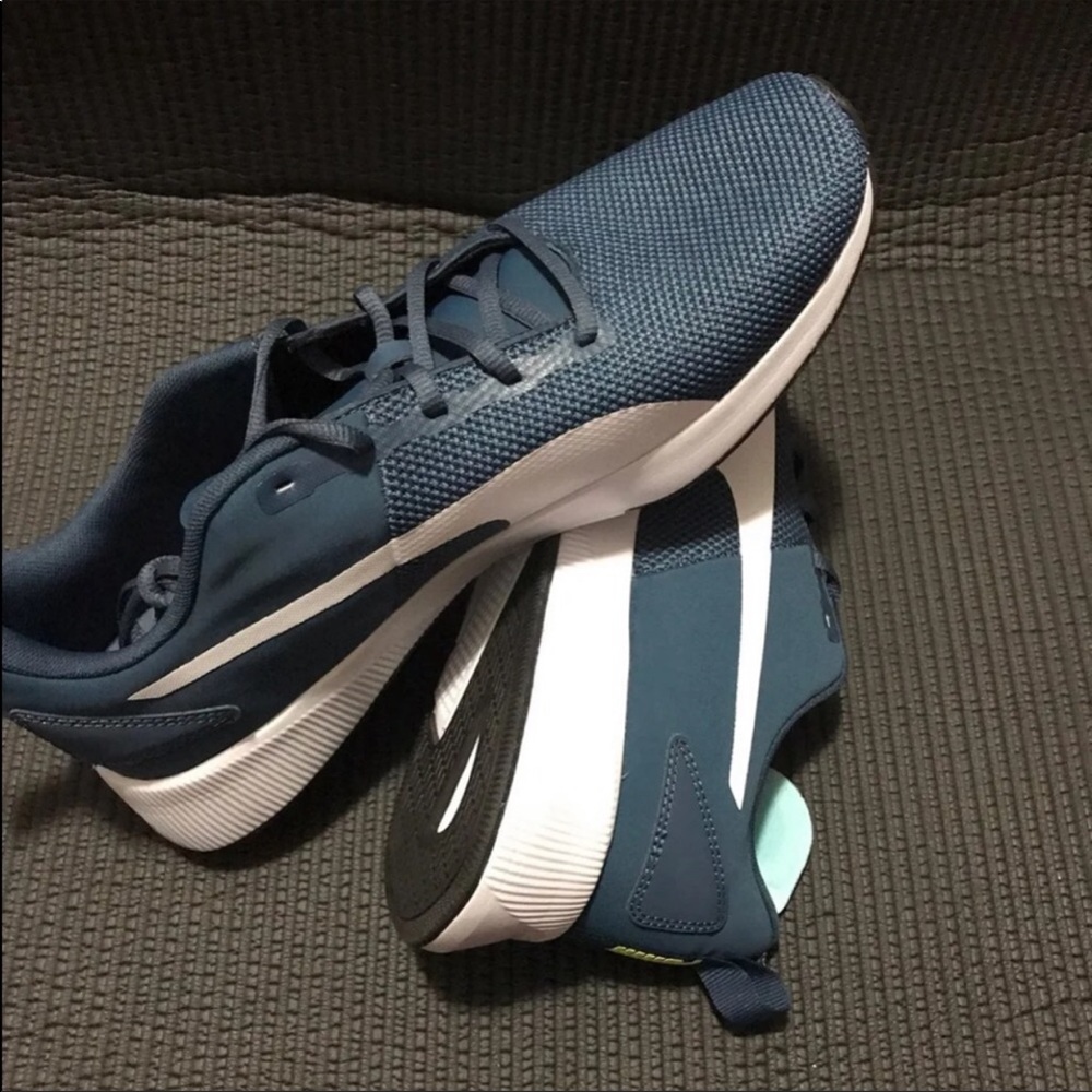 NEW Puma Flyer Runner Men's Athletic Sneakers